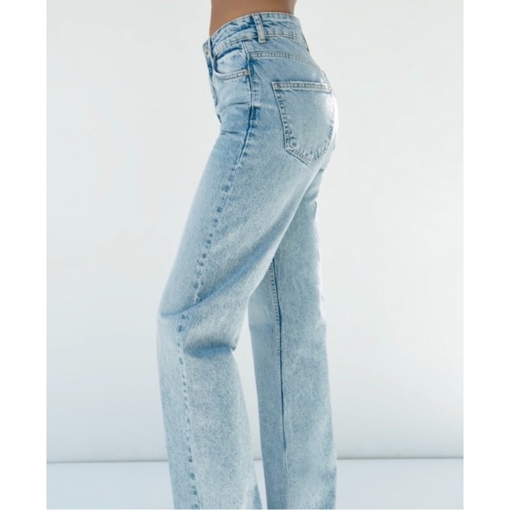 Zara High Rise Light Wash Mother Style Jeans Raw Hem Denim Button Women’s Size 6 - Picture 2 of 14